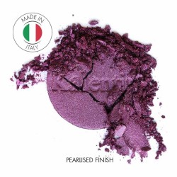Pearlised fuschia purple mineral eye shadow - No 39 Fyn | Kalentin sustainable cosmetic brand