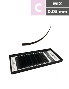 C Mix box volume eyelash extensions | Kalentin sustainable lash brand 2